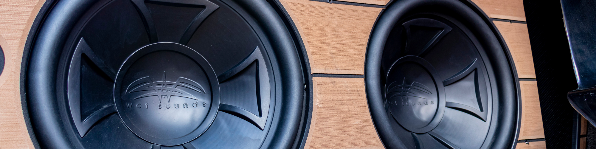 Sealed Marine Subwoofers